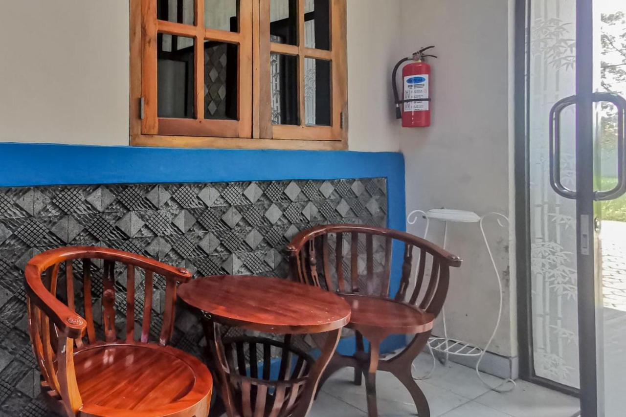 Reddoorz Near Pantai Pancer Door Pacitan Hotel Exterior foto